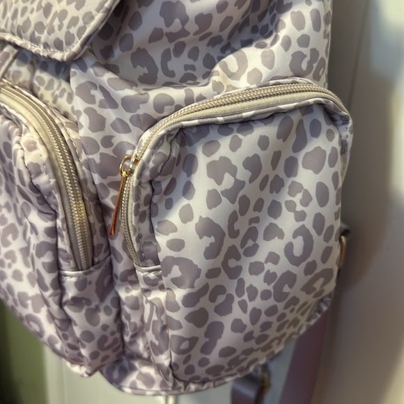 Justfab Puffy Nylon Multi Zipper Pocket Backpack animal print lavender - Picture 8 of 8